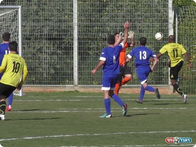 כפר סבא ניסתה לחזור. דוס סנטוס מחטיא (שקד מורג)